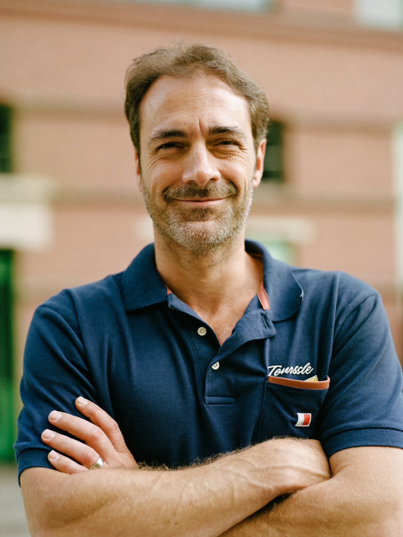 Julien, artisan réparateur de volets roulants à Toulouse